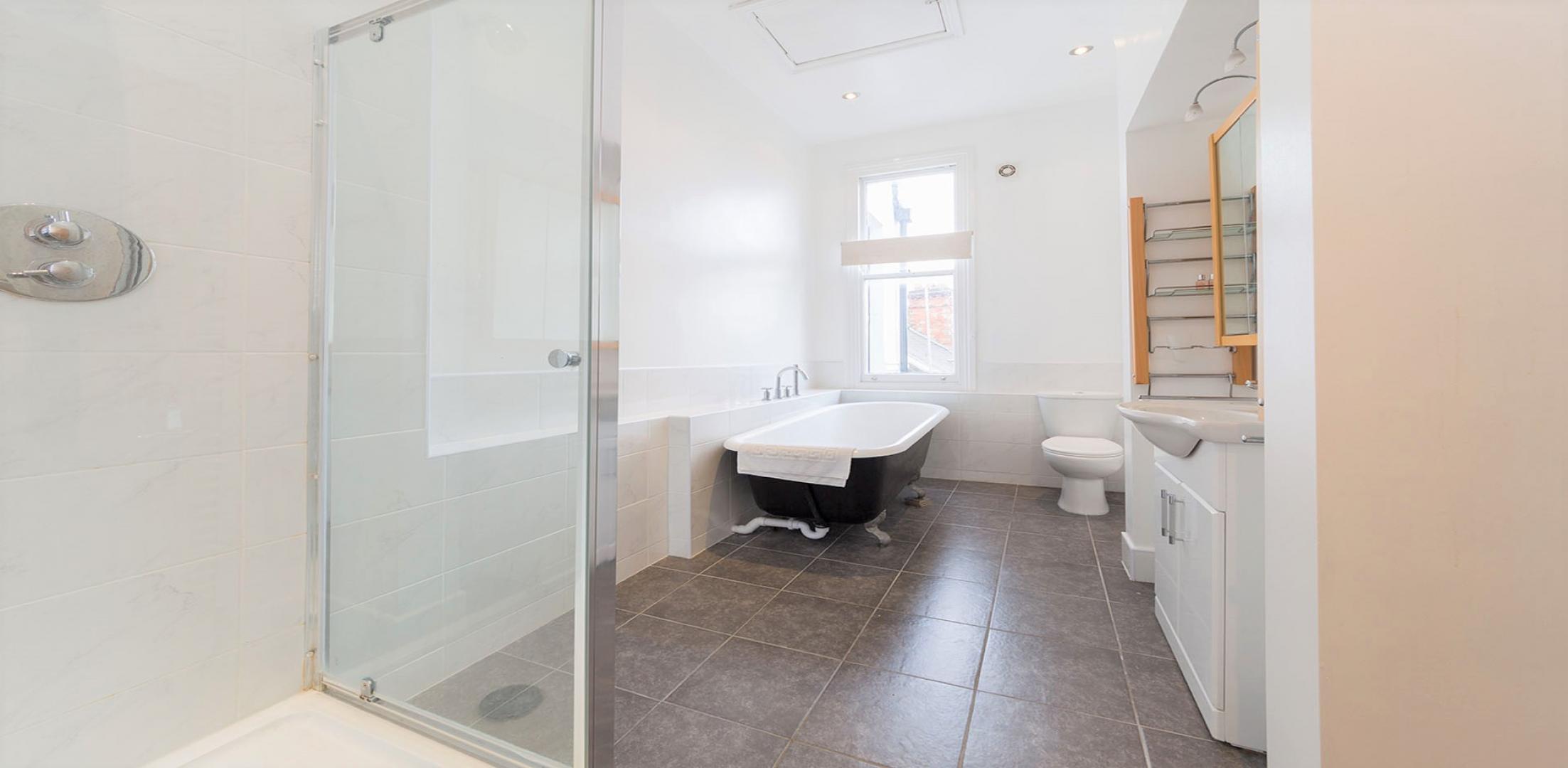 			3 Bedroom, 1 bath, 1 reception Flat			 Mill Lane, West Hampstead, WEST HAMPSTEAD